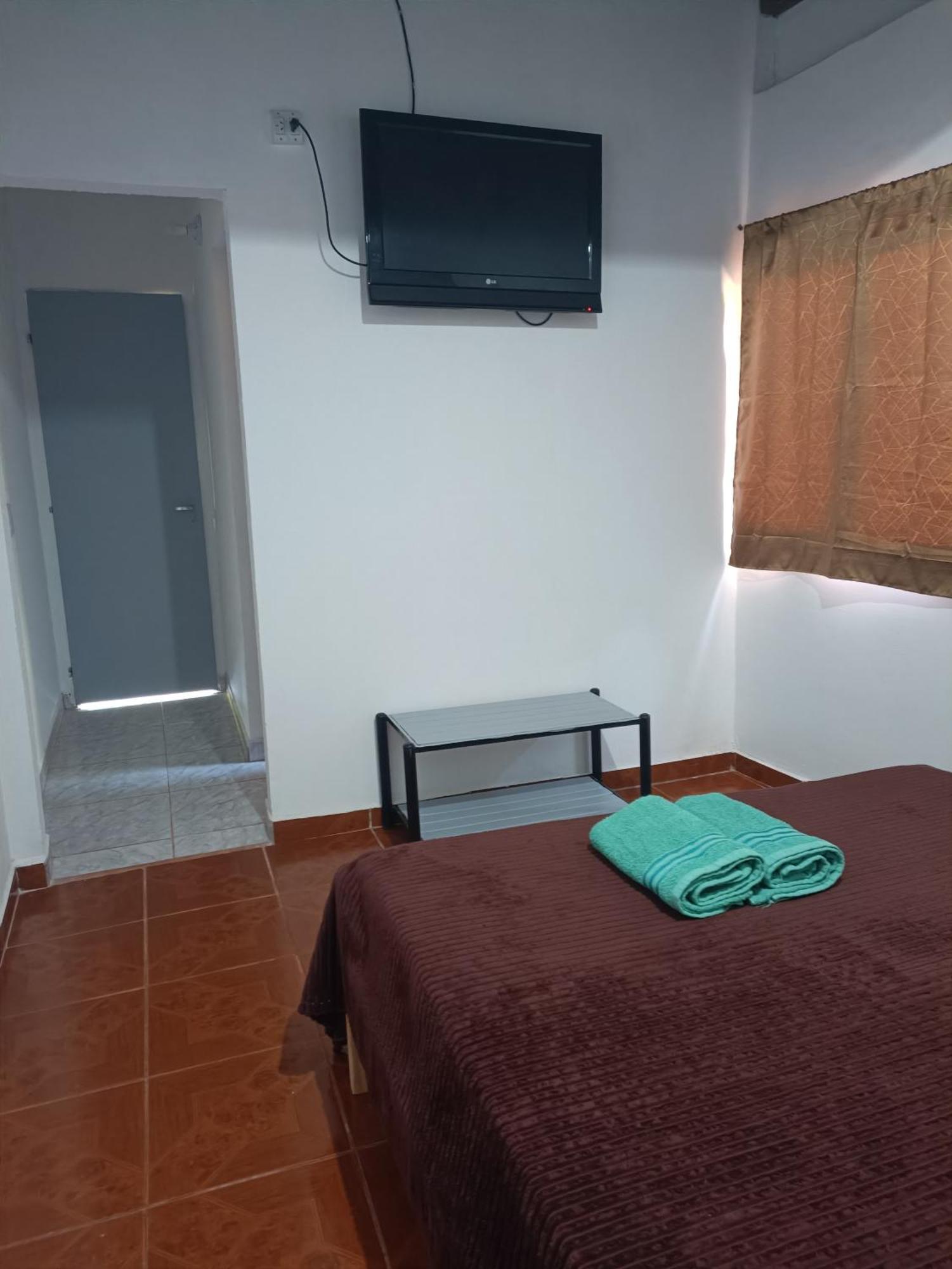 Hostel El Amanecer Puerto Iguazú Zewnętrze zdjęcie