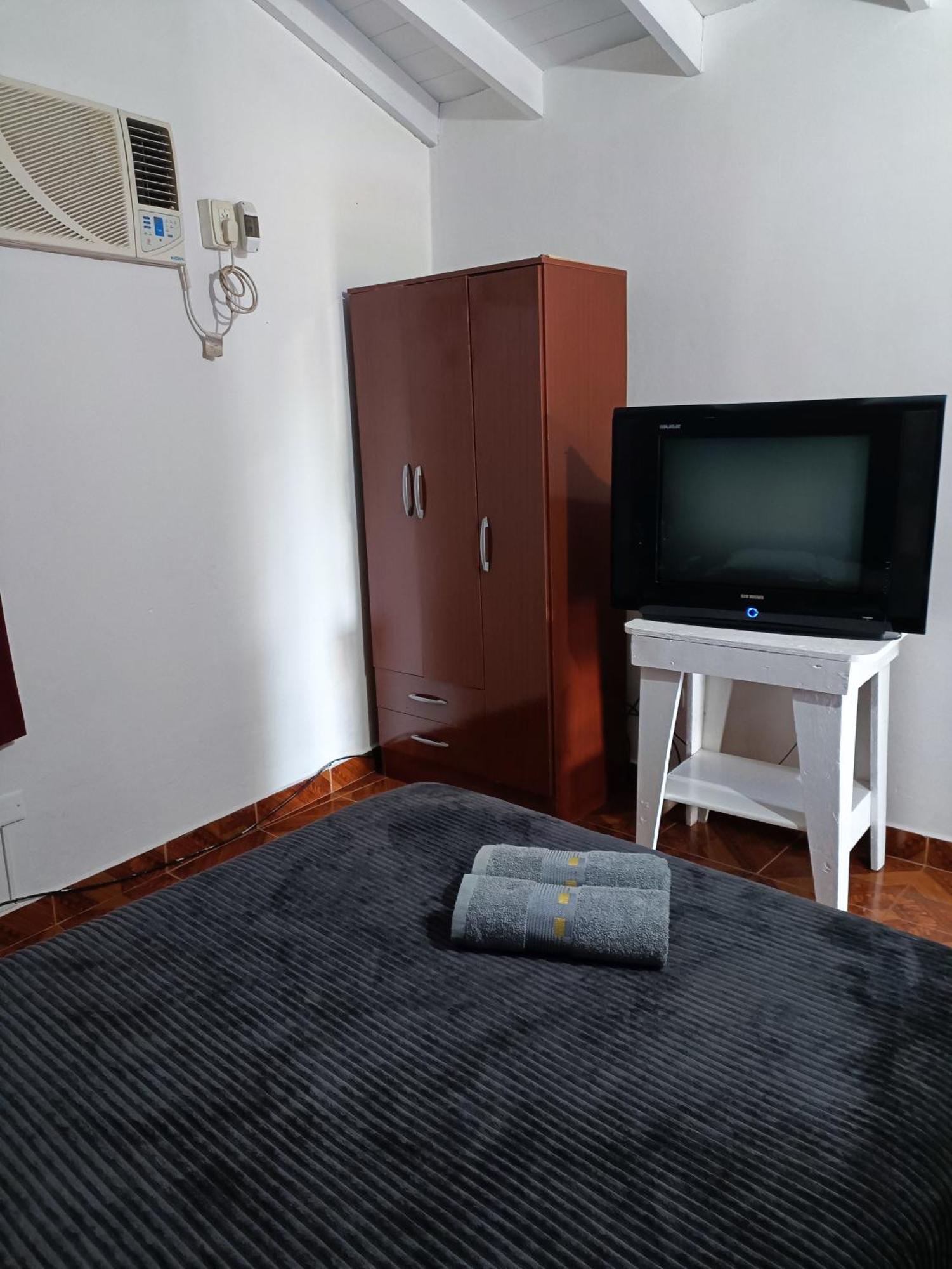 Hostel El Amanecer Puerto Iguazú Pokój zdjęcie